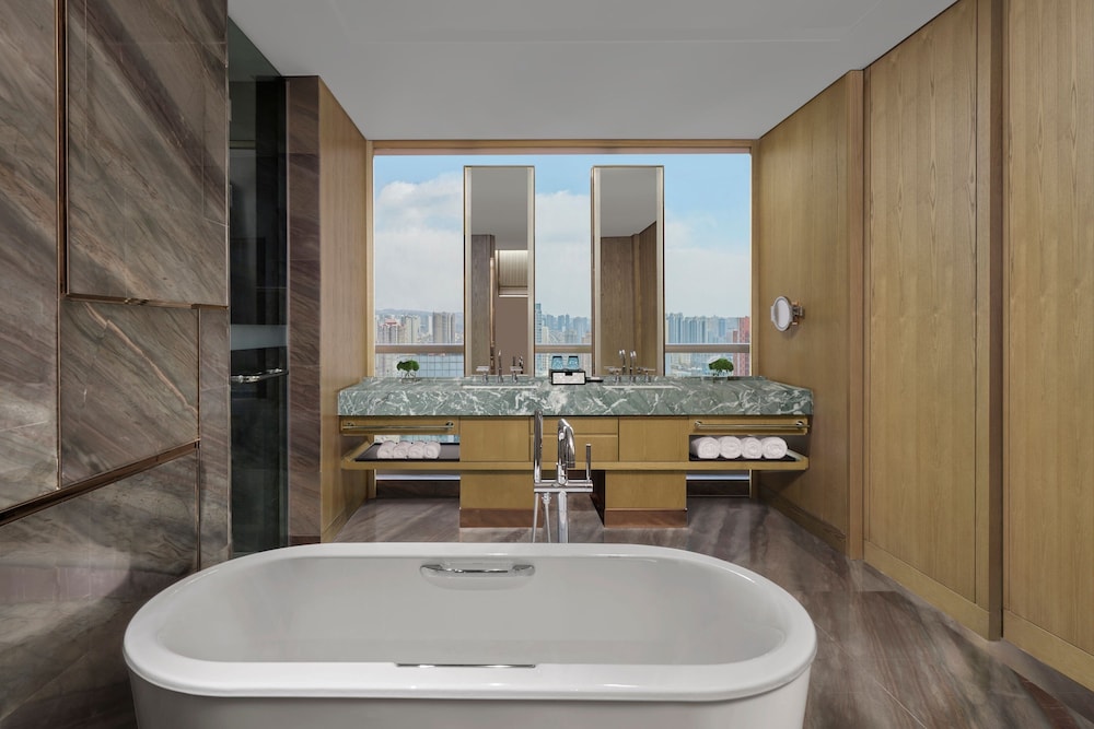 Executive Suite photo 3