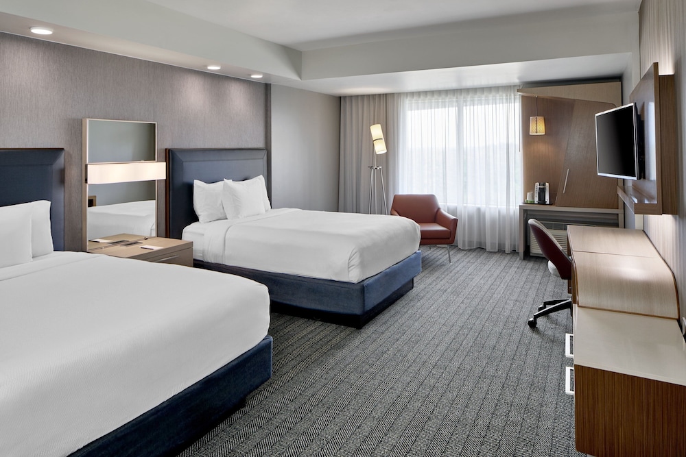 Room, 2 Queen Beds (Hearing Accessible) photo 1