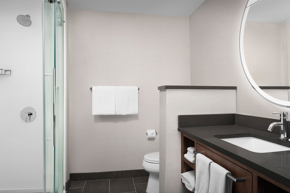 Room, 2 Queen Beds (Hearing Accessible) - Photo 4