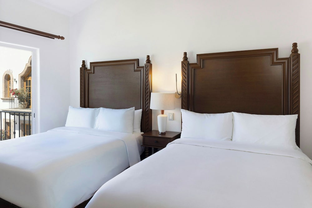 Room, 2 Queen Beds, Partial Ocean View (Balcony)