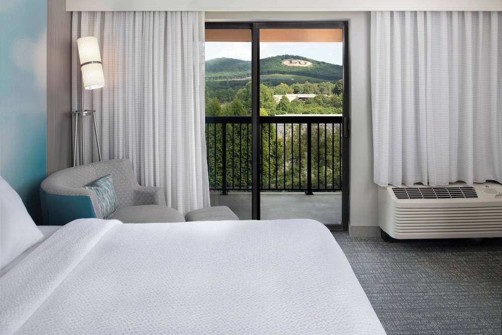 Suite, 1 Bedroom, Balcony photo 1