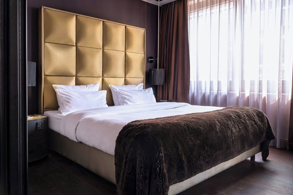 Superior Room, 1 Queen Bed, City View - Photo 1