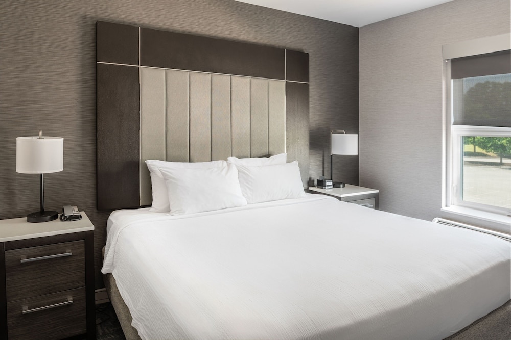Suite, 1 Bedroom photo 3