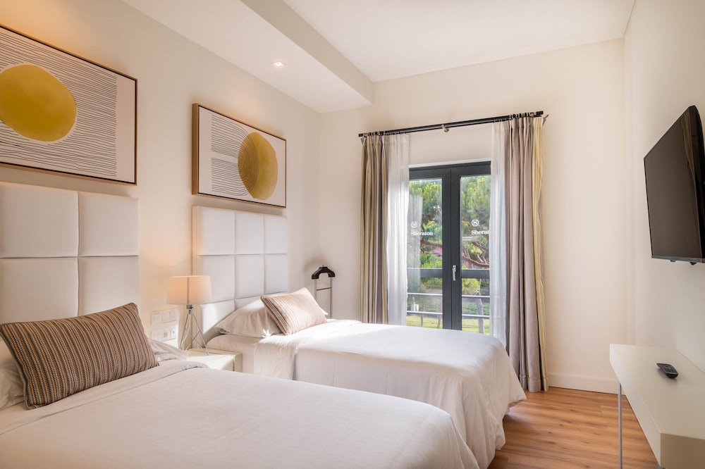 Superior Suite, 2 Bedrooms, Garden View (Balcony) - Photo 4