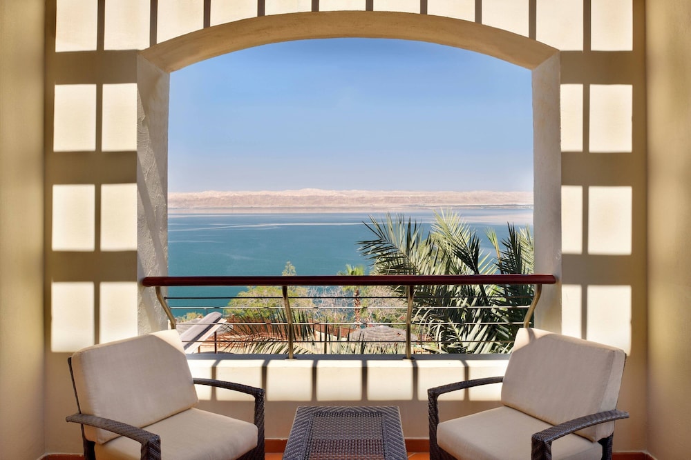 Suite, 2 Bedrooms, Balcony (Balcony) - Photo 4
