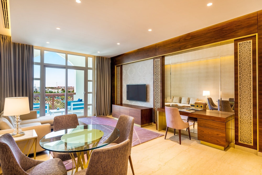 Grand Suite, 1 Bedroom, Balcony - Photo 1