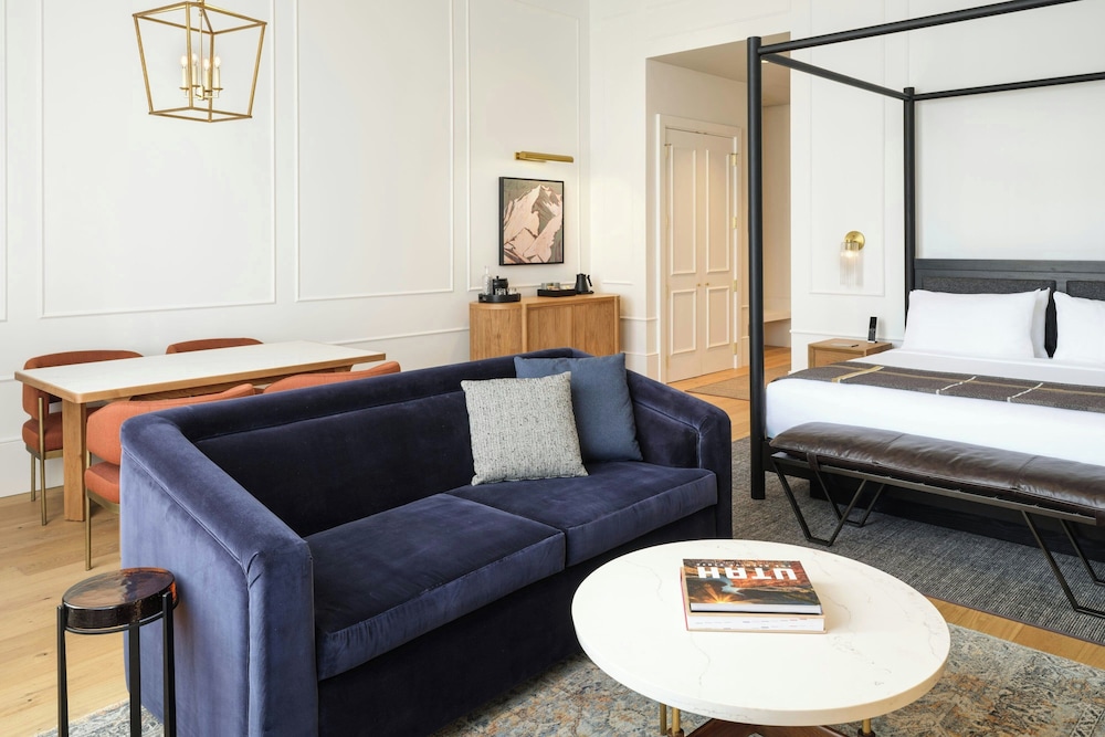 Historic, Suite, 1 King, Sofa bed, Downtown view