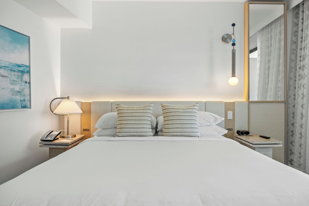 Deluxe Suite, 1 Bedroom photo 2
