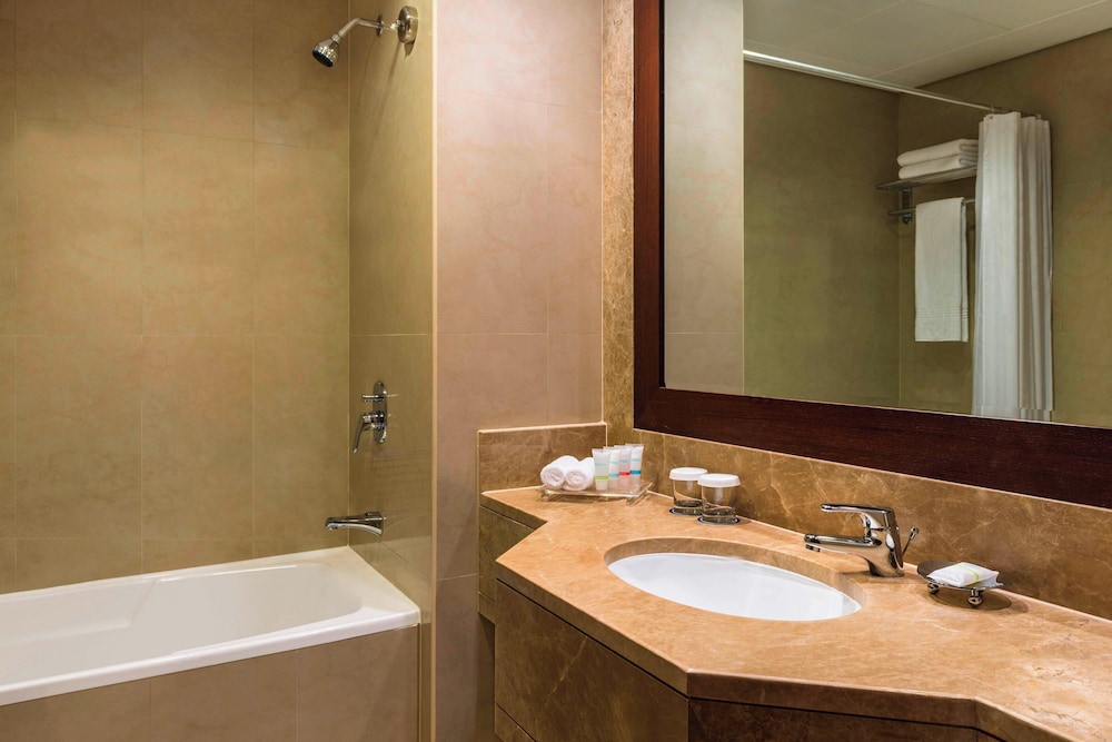Suite, 3 Bedrooms, Non Smoking, Balcony photo 3