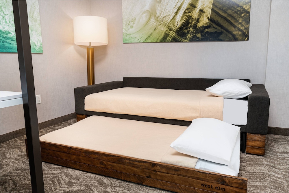 Suite, Multiple Beds - Photo 7