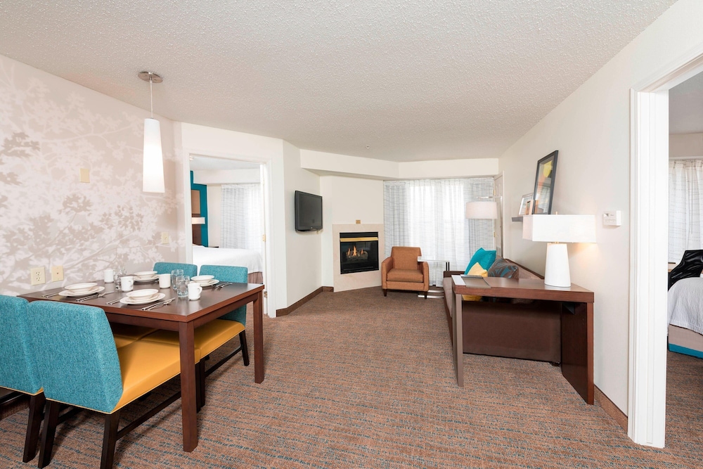 Suite, 1 Double Bed - Photo 3