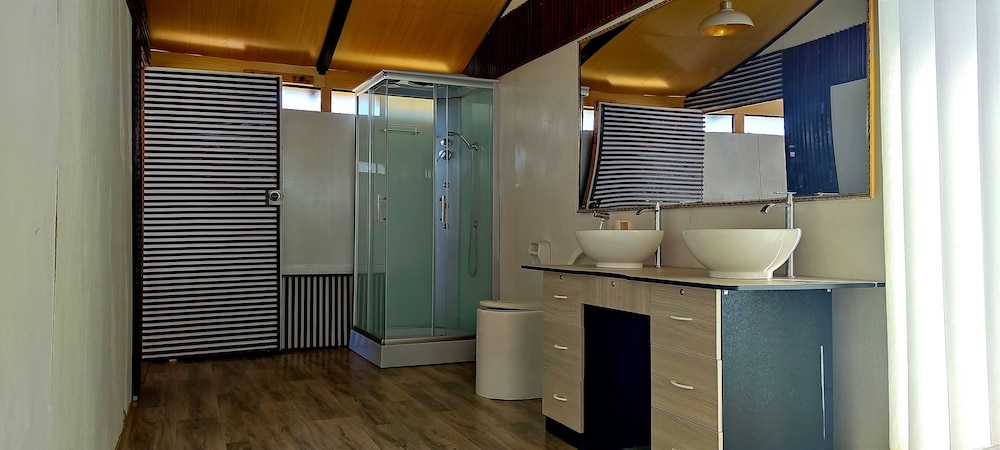 Deluxe Cabin, Non Smoking, Lake View photo 2