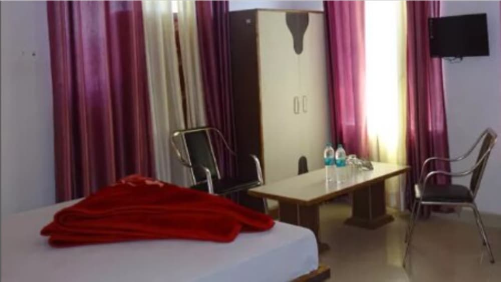 Family Room - Photo 3