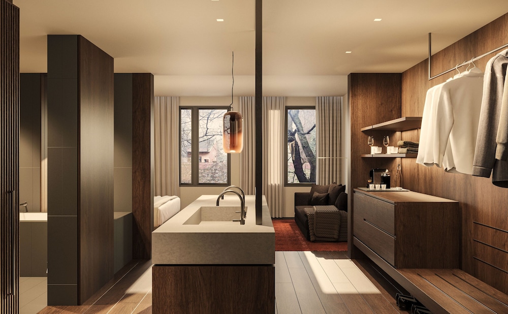 Junior Suite with Spa Access
