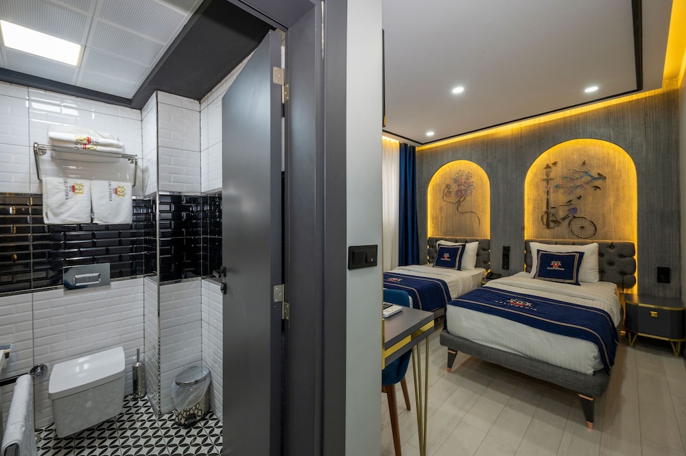 Standard Twin Room photo 2