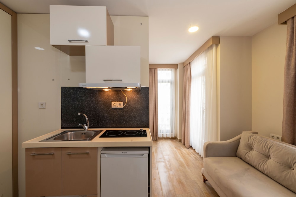 Comfort Suite photo 3
