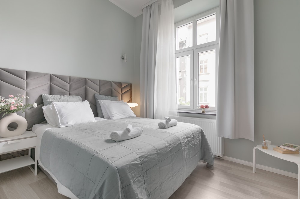 Premium Suite, 1 Queen Bed with Sofa bed, Balcony, Corner photo 1