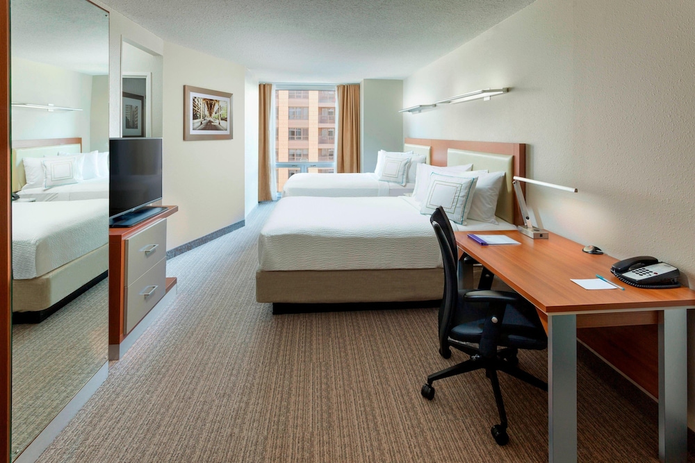 Studio, 2 Double Beds, City View photo 3