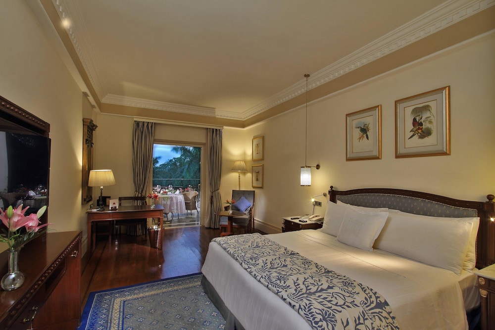 Club Room, 1 Queen Bed - Photo 3