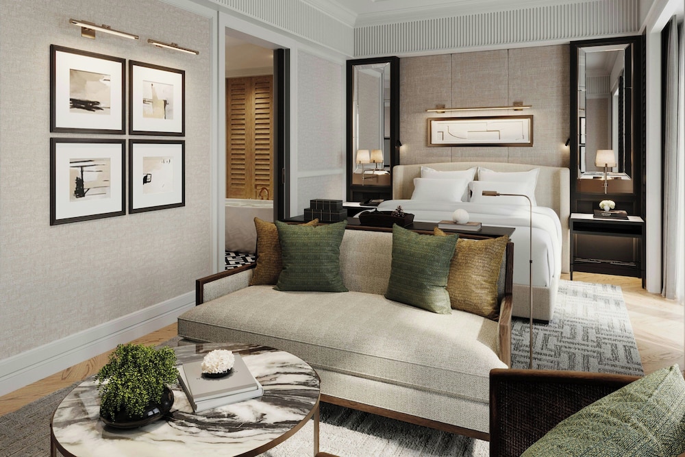 Grand Studio Suite, 1 King Bed photo 3