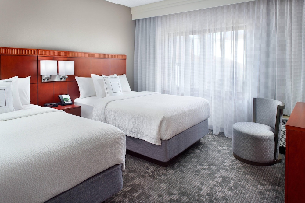 Suite, 2 Double Beds - Photo 3