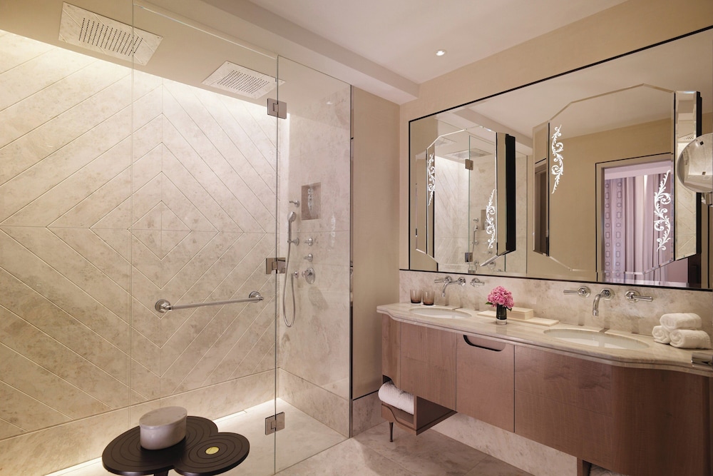 Terrace Grand Canal Suite photo 3