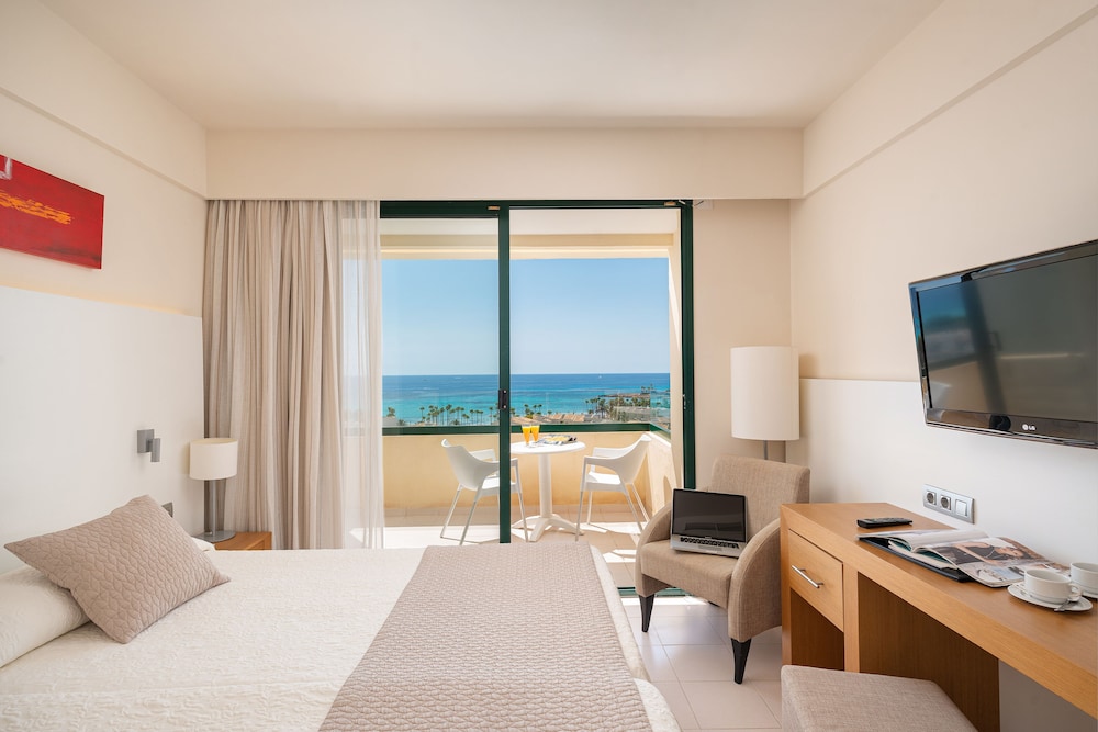 Double Room, Balcony, Sea View (1 pax) - Photo 3