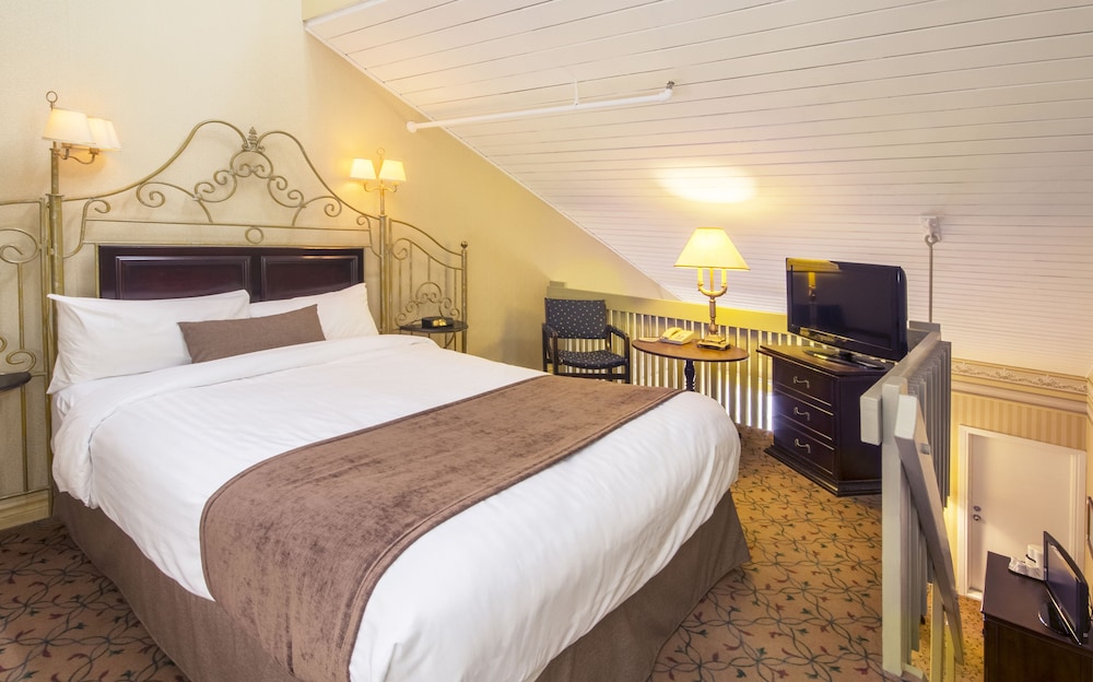 Suite Mezzanine, 1 Queen Bed with Sofabed photo 1