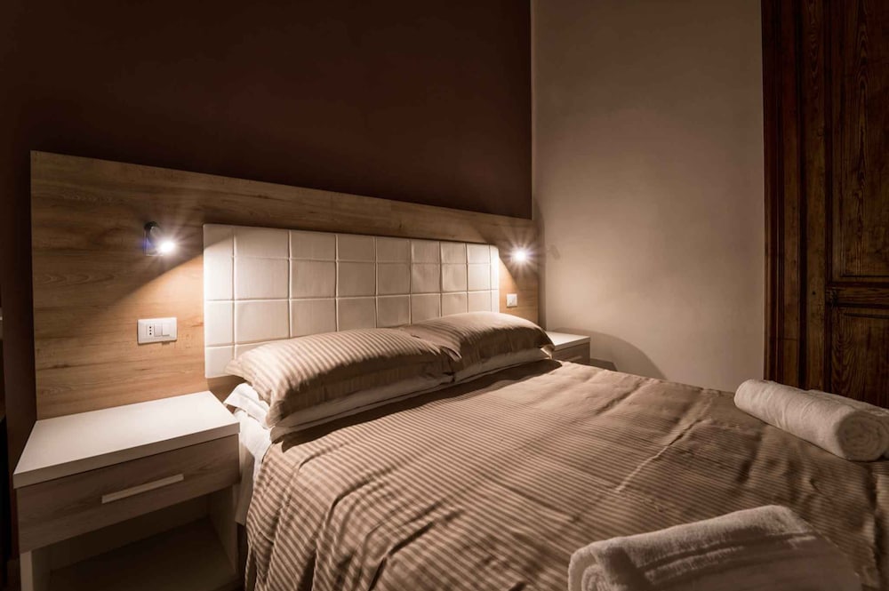 Elite Double Room, Balcony photo 3