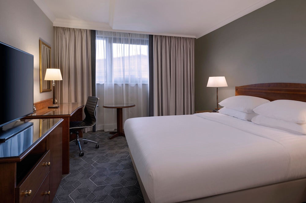 Deluxe Room, 1 Queen Bed - Photo 1