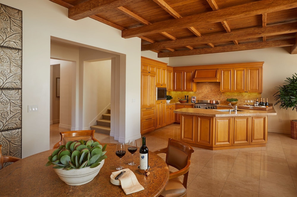 Villa, 4 Bedrooms, Garden View photo 3
