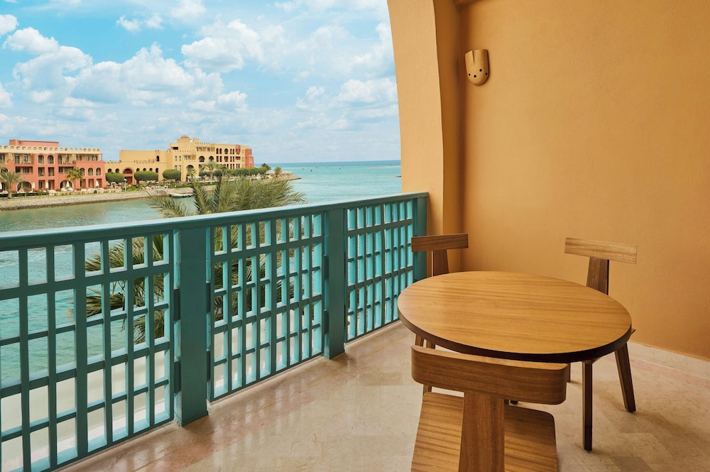 Executive Suite, 1 Bedroom - Photo 7