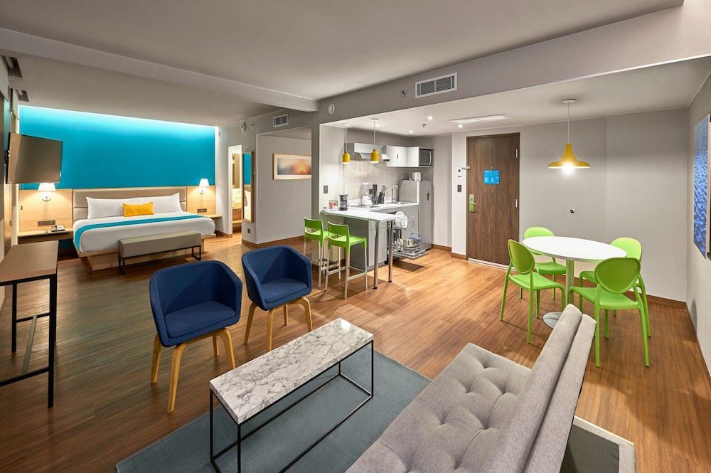 Suite, 1 King Bed With Sofa Bed, Non Smoking