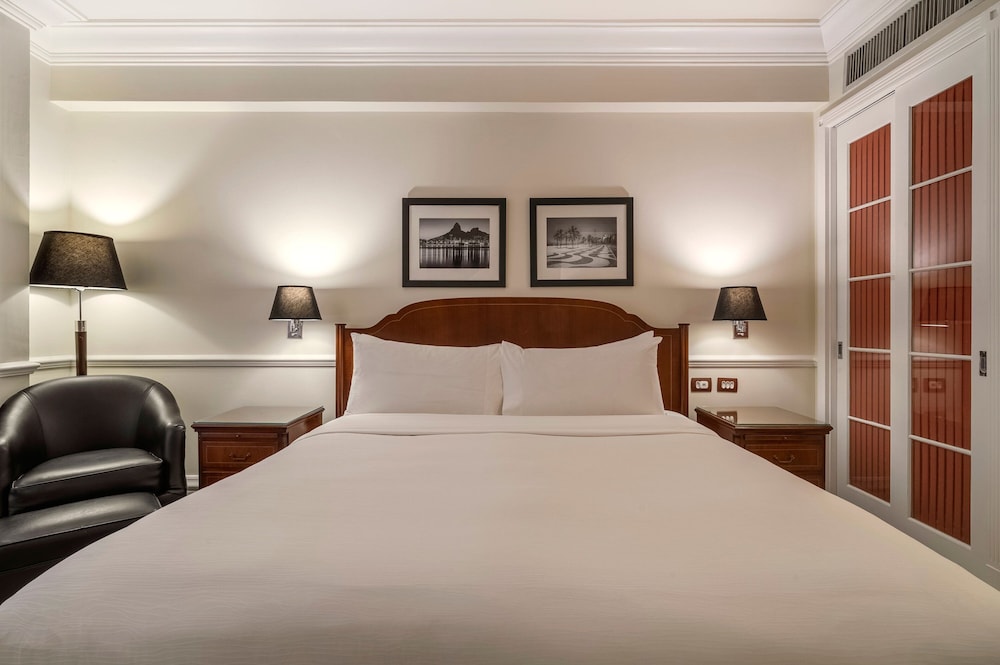 Executive Suite, 1 King Bed with Sofa bed