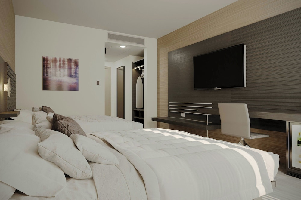 Basic Room, 2 Double Beds