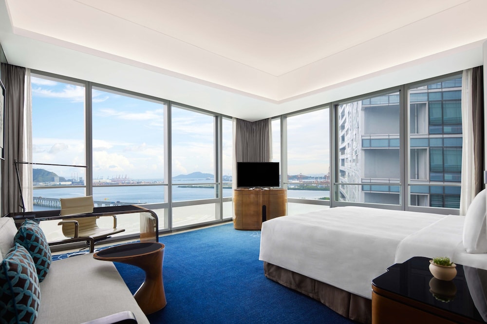 Executive Room, 1 King Bed, Bay View