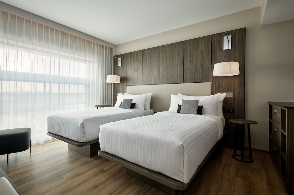 Standard Twin Room, 2 Twin Beds - Photo 1