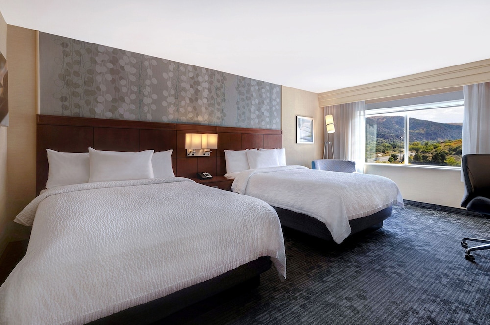 Suite, Multiple Beds photo 1