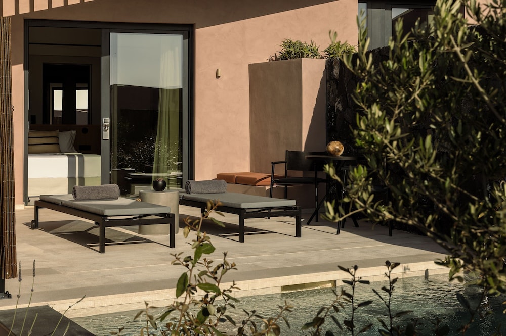 Room, 1 King Bed, Resort View (Echoes Retreat with Zen Pool)