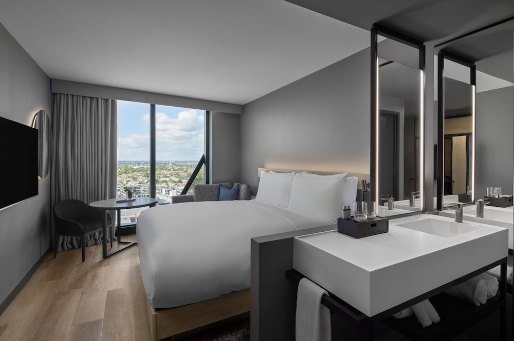 Superior Room, 1 King Bed (View) - Photo 6