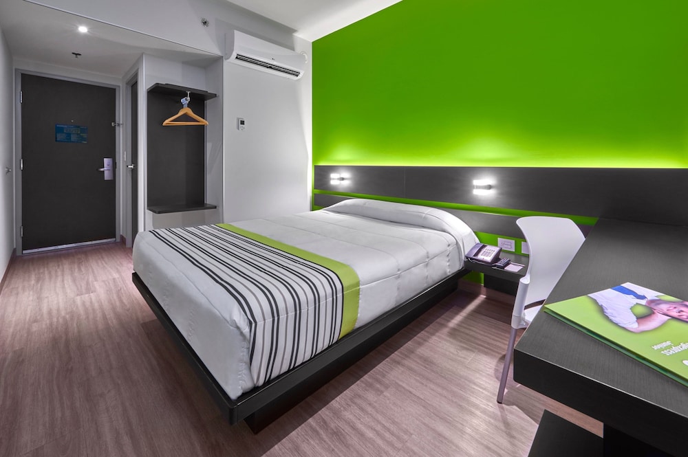Room, 1 Double Bed - Photo 4