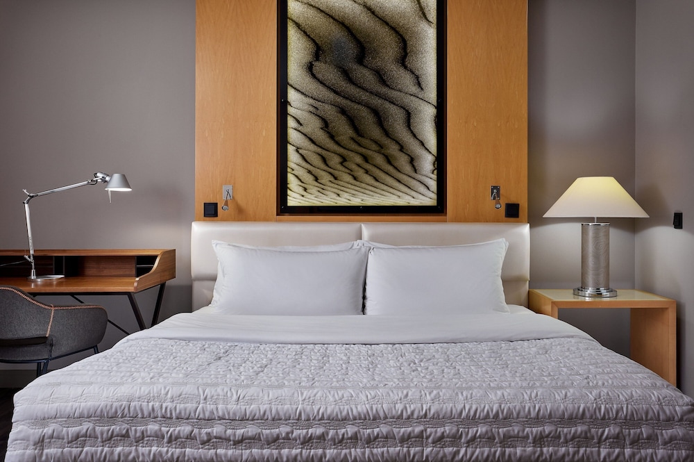 Deluxe Room, 1 King Bed
