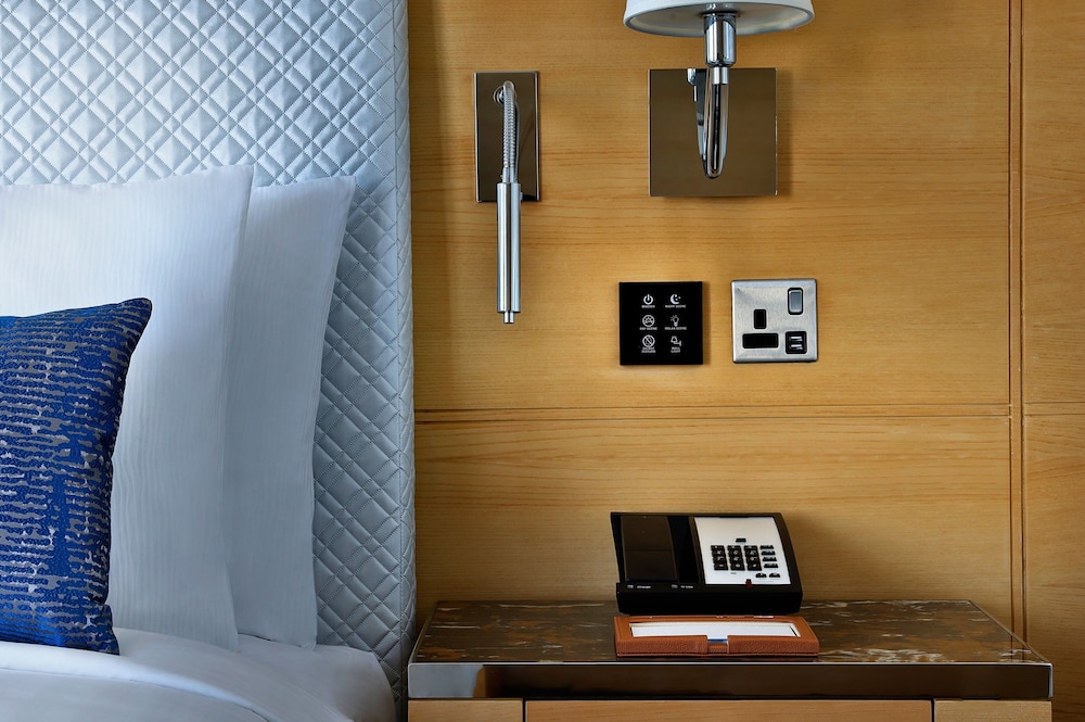 Palm Sea View Room with 2 Double Beds Private Balcony, Direct Access to Beach