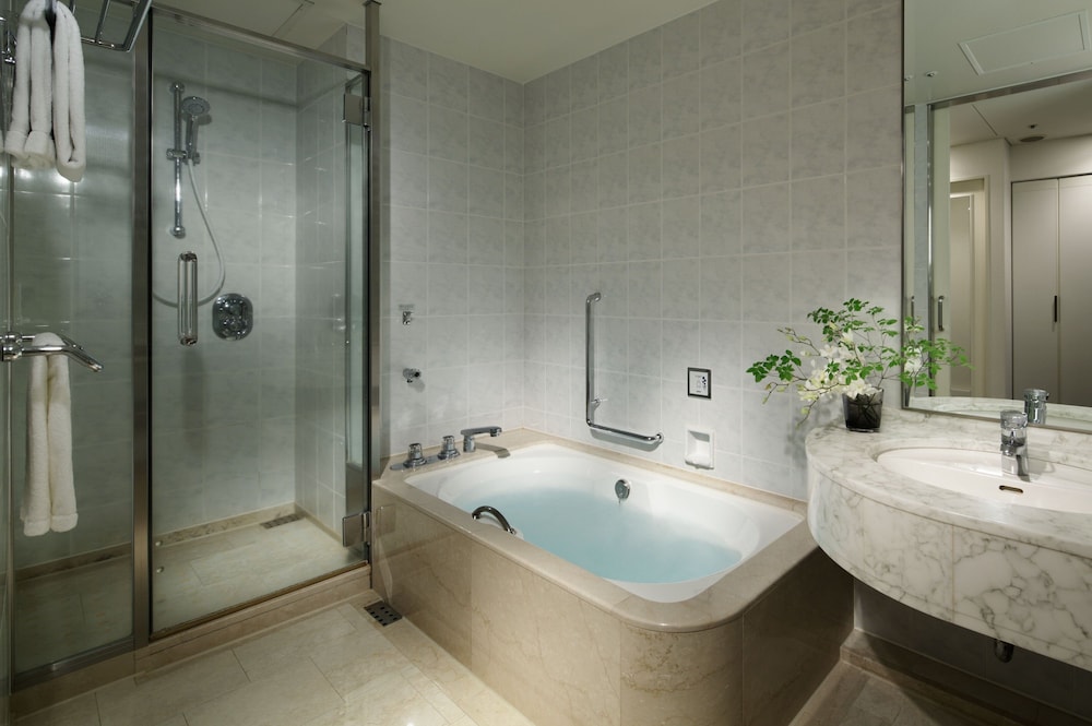 [Upper Floor] Deluxe Twin Room, Non Smoking + Sauna Access photo