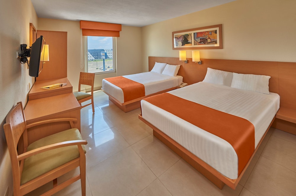 Room, 2 Double Beds - Photo 1