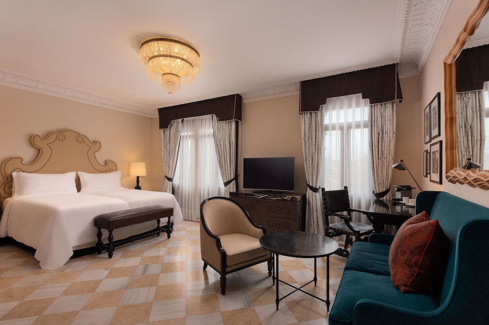 Grand Room, 2 Twin Beds
