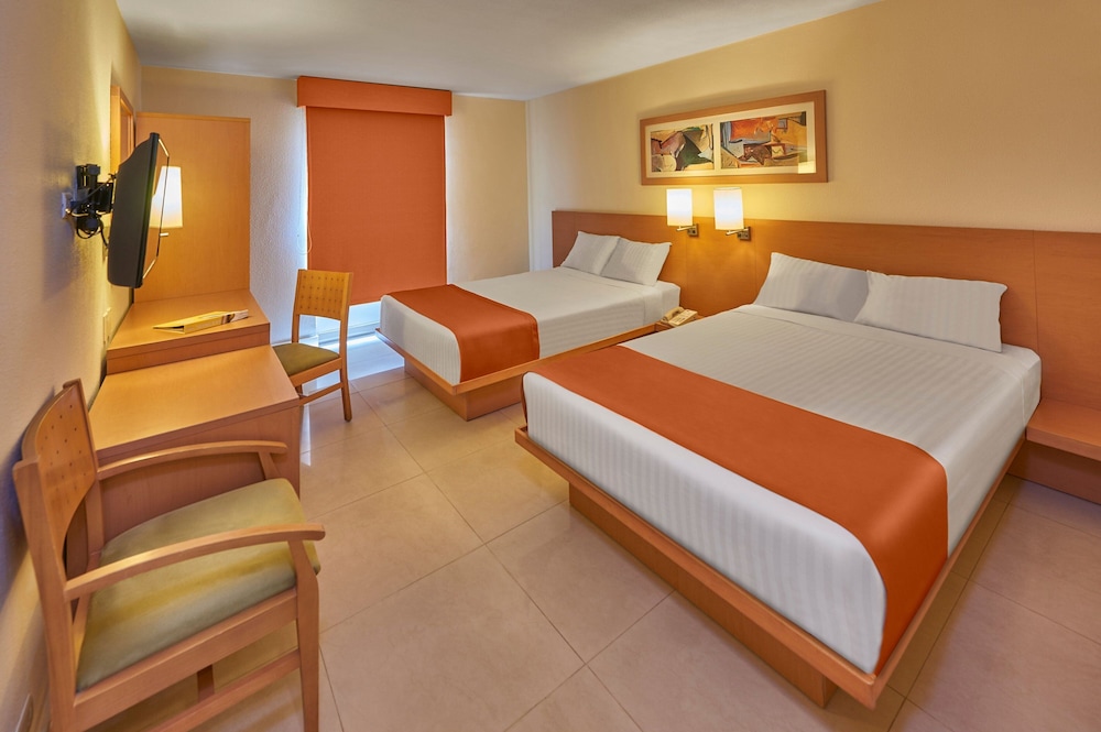 Room, 2 Double Beds - Photo 3