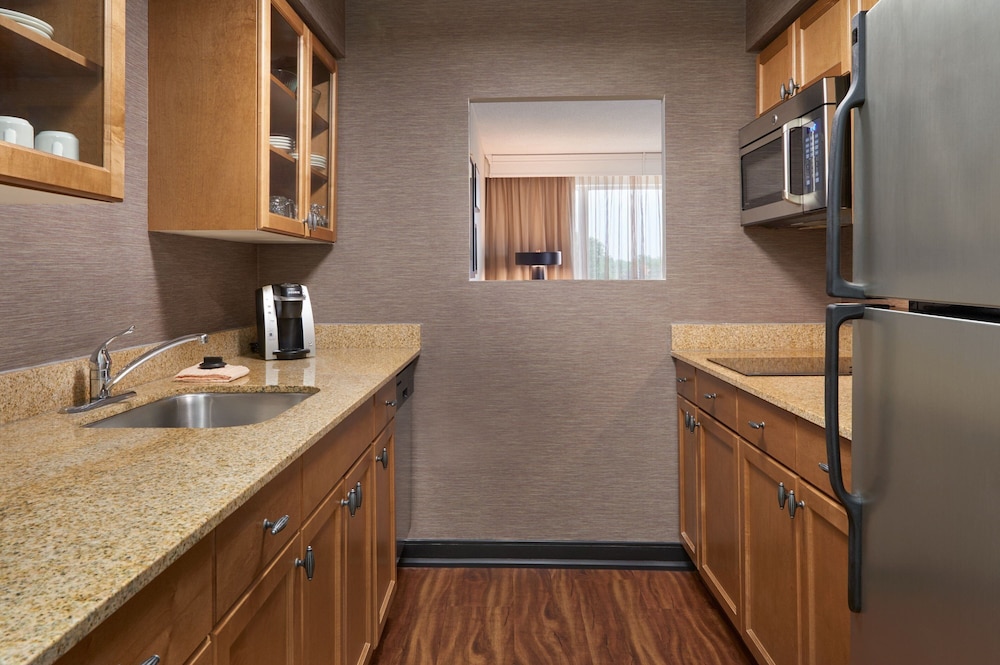 Suite, 1 Bedroom thumbnail 5