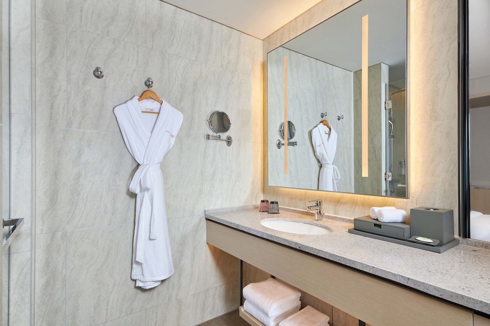 Deluxe Room, 2 Double Beds, City View photo 3