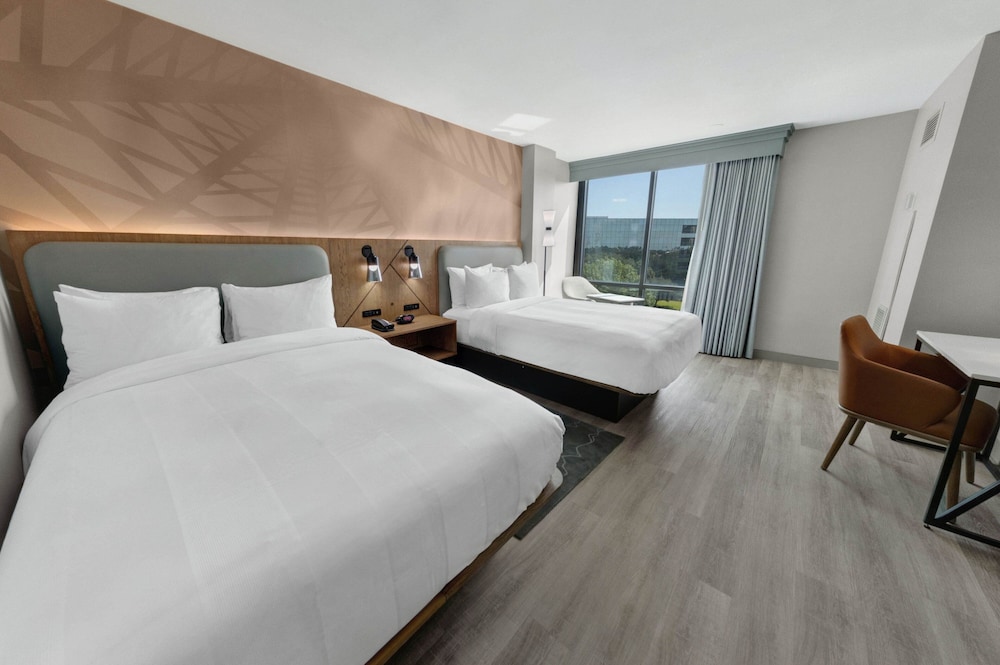 Room, 2 Double Beds (Hearing Accessible) - Photo 7